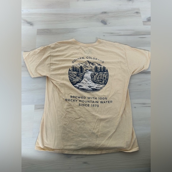 Yellow coors banquet t-shirt. Size large - Picture 2 of 3